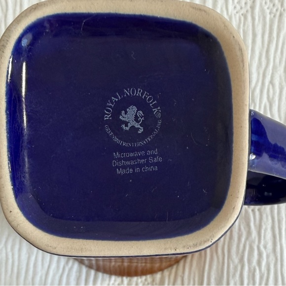 Royal Norfolk Coffee Mugs Blue Brown Stoneware 14 oz Set of Two - Picture 2 of 10